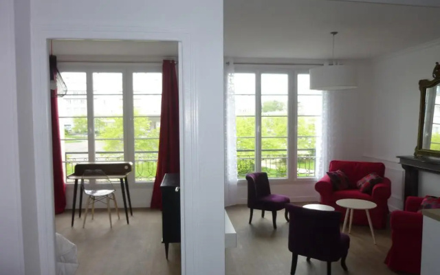Brest Suite Home