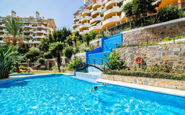 SAA-Great 2 bed apt 10 min walk to Puerto Banus