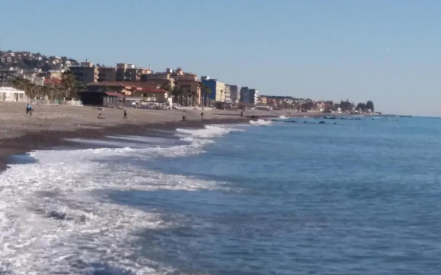 Appartamento Riviera Trilocale wifi e parcheggio privato