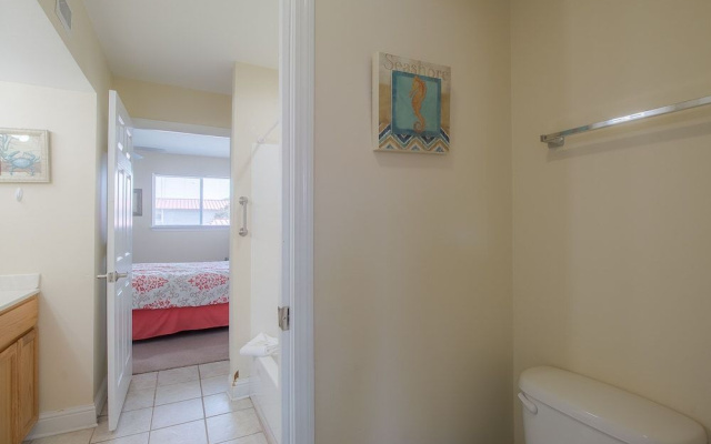 Oak Shores-Oak Shores 103