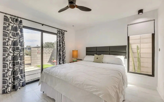 Walkable Downtown Chandler Oasis w/ Private Patio
