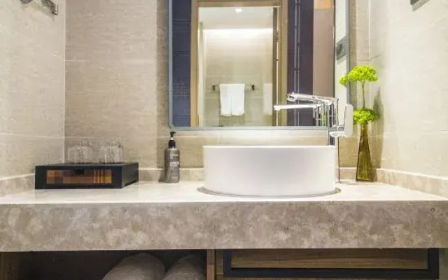 Homeinn Plus Hotel (Weifang Wolong East Street Dongfang Road Gude Plaza)