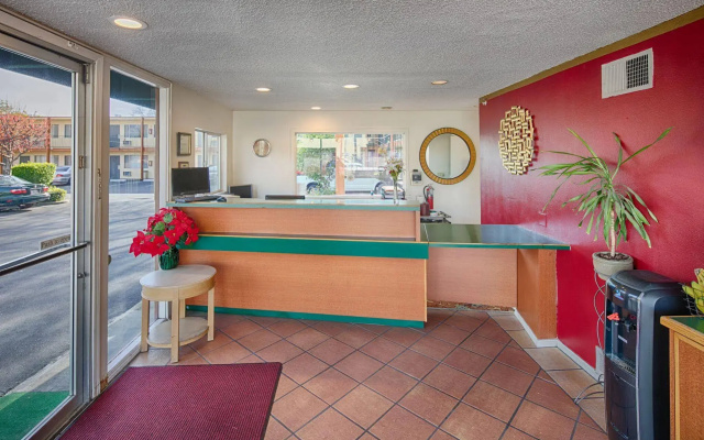 Days Inn by Wyndham Chico