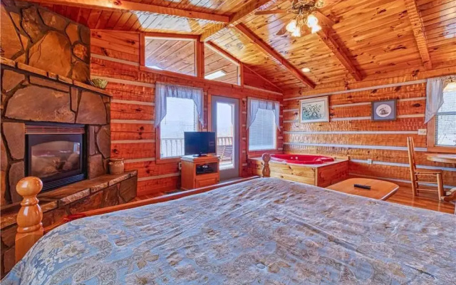 Love Me Tender - Studio Cabin