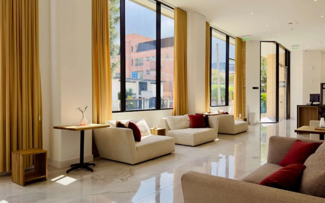 w Fabulous Loft w Balcony in Santa Barbara