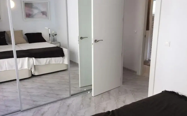 Seaside Bliss 2 Bedroom Condo in Fuengirola