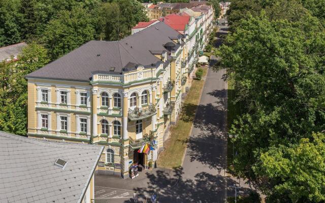 Отель Metropol Чехия, Франтишкови-Лазне - отзывы, цены и фото номеров - забронировать отель Metropol онлайн вид на фасад