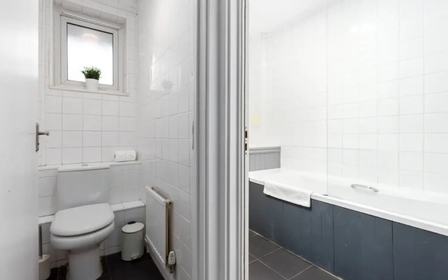 2 Bed Flat with Garden in Canonbury