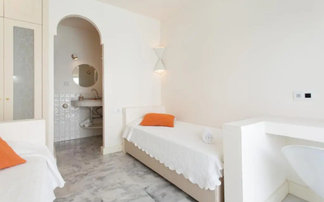 Villa 44