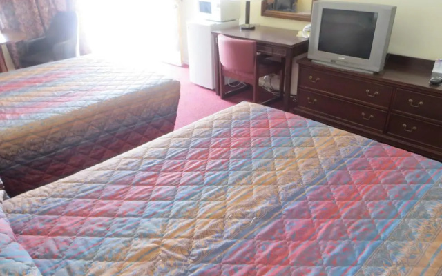 Travelers Lodge