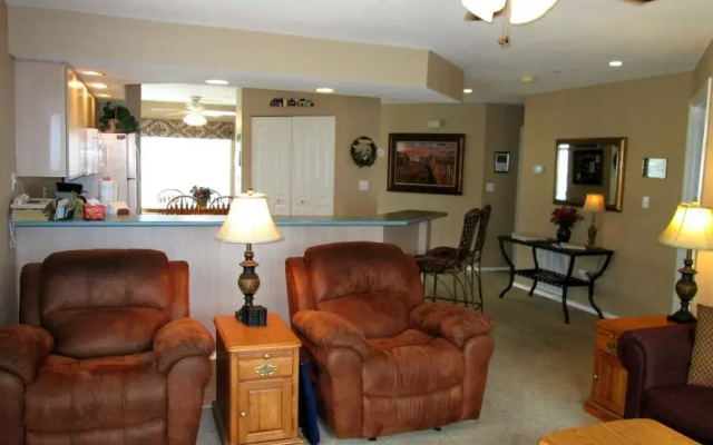 Brookside Walk In-Meadow Brook Resort
