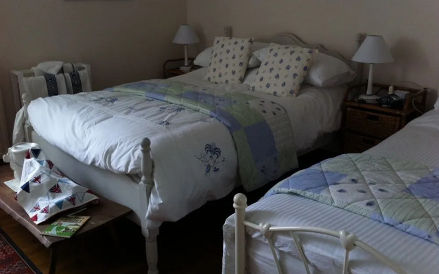 Trecarne House