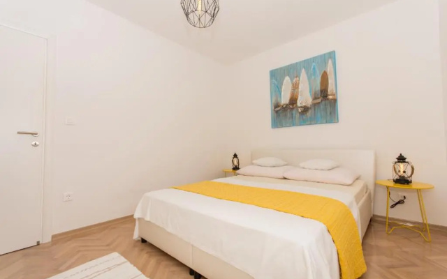 Apartment Mika1