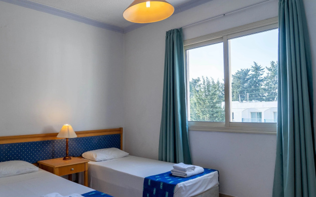 Paphos Gardens Apartment