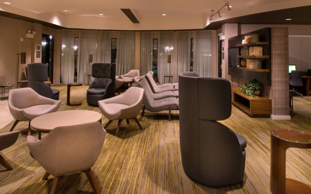 Courtyard Thousand Oaks Ventura County