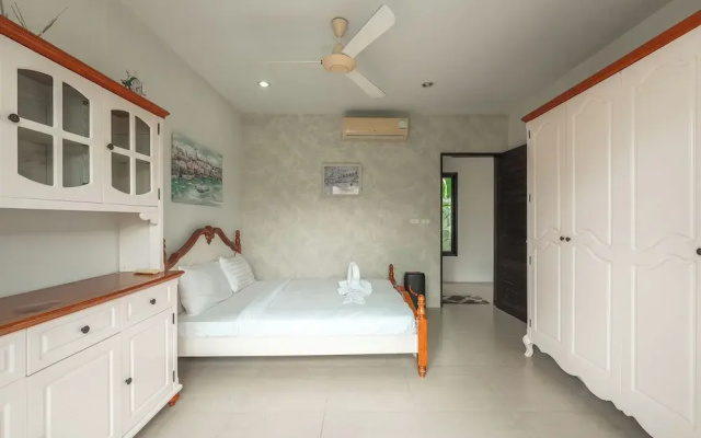 4Br Near Pier Private Pool & Garden V246