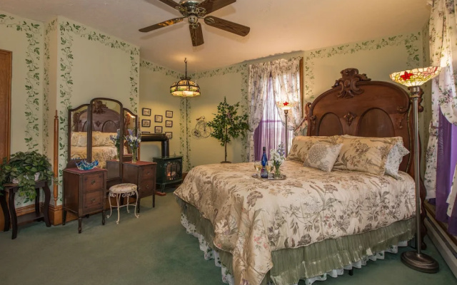 Sutherland House Victorian Bed & Breakfast