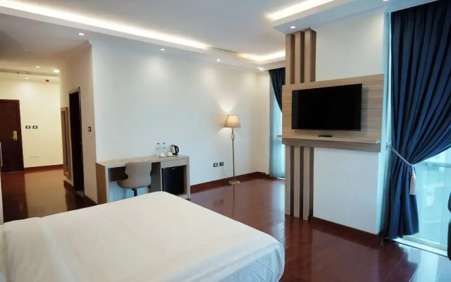 Crescent International Hotel
