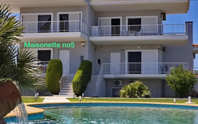 Family Maisonette with pool #5