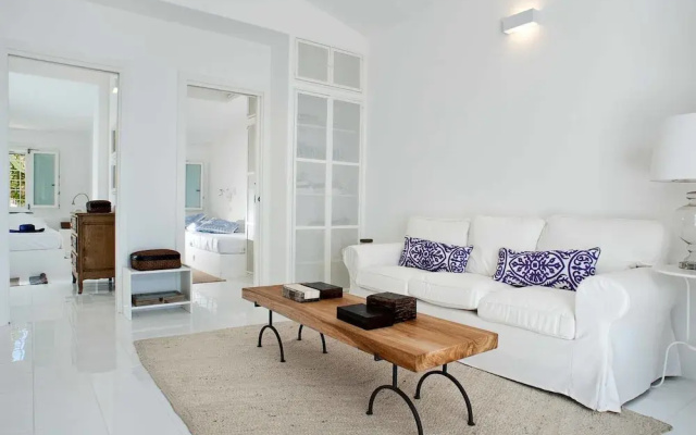 Belvilla by OYO Casa Blu