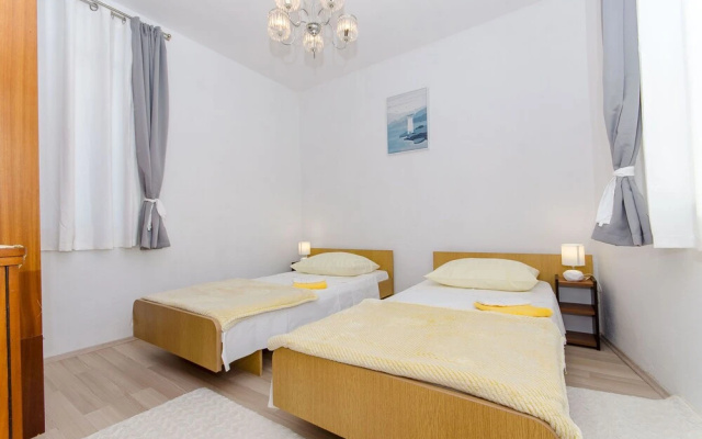 Apartment Pirija