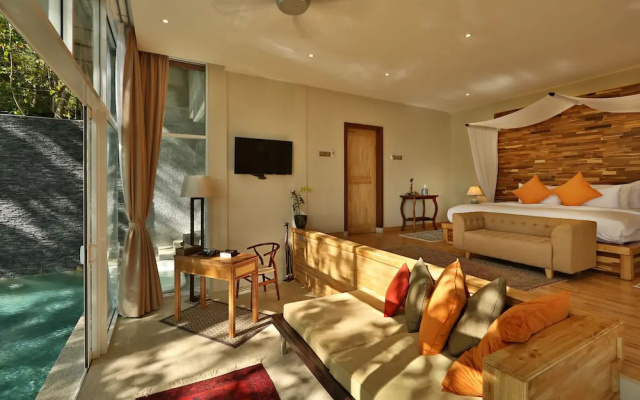 Ambong Pool Villas - Private Pool