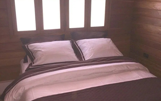 Casa Aura Beachfront Premium Hostel