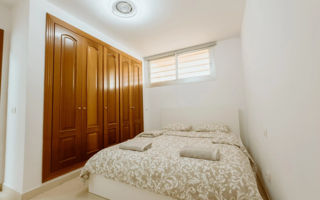 Seaview Splendor 2 Bedroom Modern Comfort