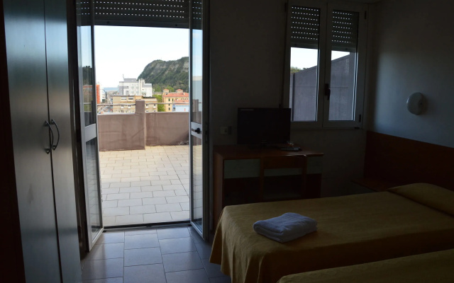Hotel Caesar