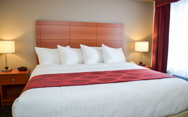Best Western Thompson Hotel & Suites