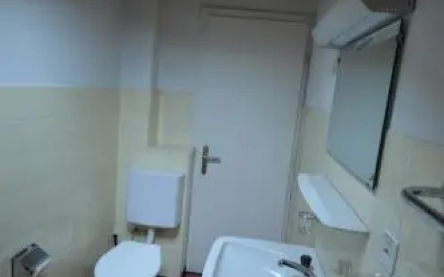 Studio Room