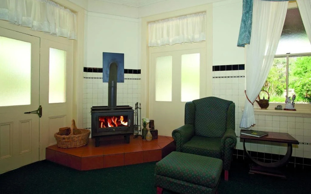 Abernethy House