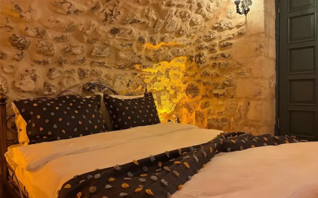 Liora Hotel