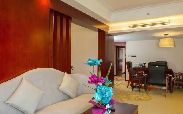 Dongyi Hotel