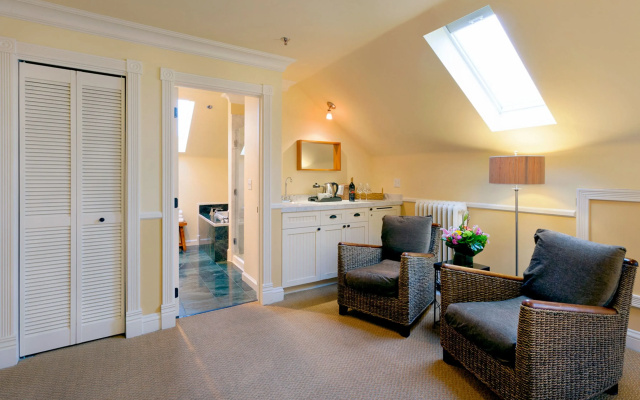 Majestic Inn & Spa