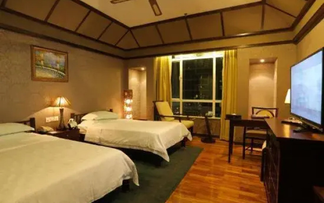 Huaxia Pearl Hotel