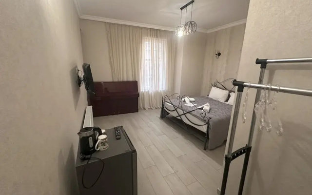 Silver 44 Hotel