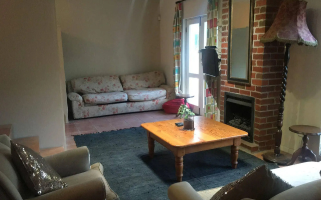 Mountain Manor Guest House & Executive Suites