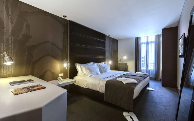 Lisboa Carmo Hotel