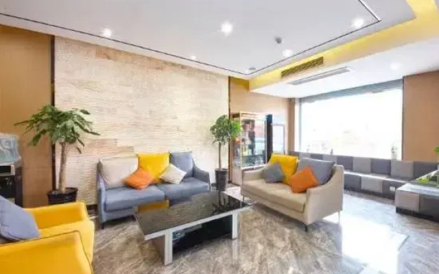 Tongbai Yun Hotel (Huaibei Caoxi Economic Development Zone Branch)