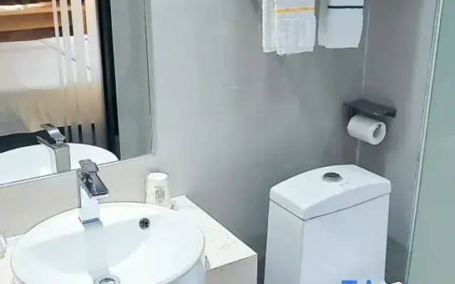Dianwanjing E-sports Homestay (Yonghe Yongkang Road)
