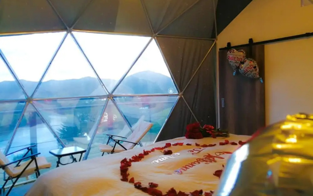 White Domes Glamping