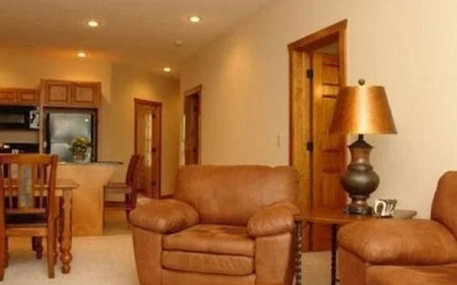 Crowne View Heights