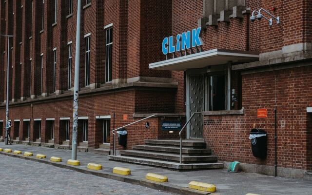 Отель ClinkNOORD - Hostel Нидерланды, Амстердам - 4 отзыва об отеле, цены и фото номеров - забронировать отель ClinkNOORD - Hostel онлайн вид на фасад