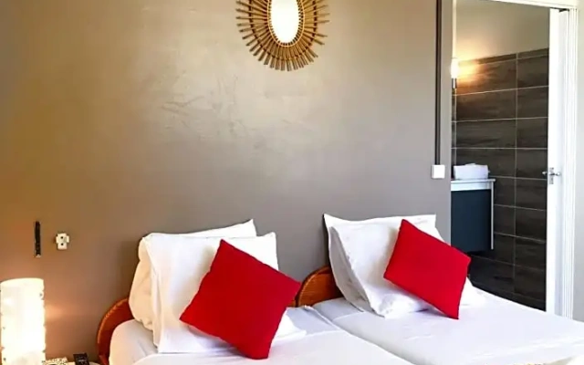 Hotel OASIS