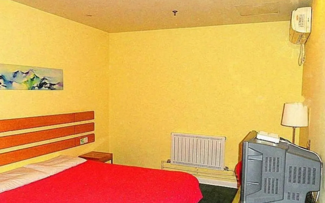 Top Star Hotel