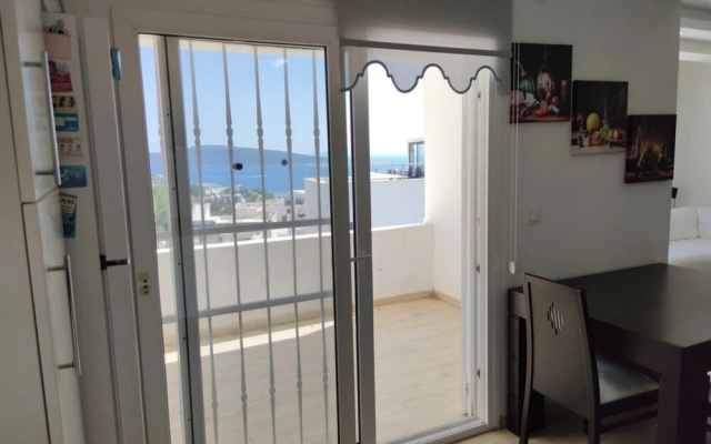 Flat 600 m to Beach with Sea View in Bodrum
