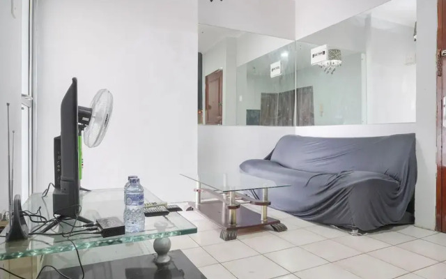 Comfy 2Br At Gajah Mada Mediterania Apartment