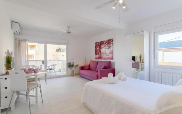 Very nice and modern studio front of the beach