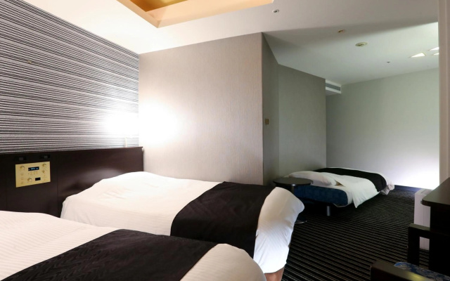 Отель APA Hotel & Resort Tokyo Bay Makuhari